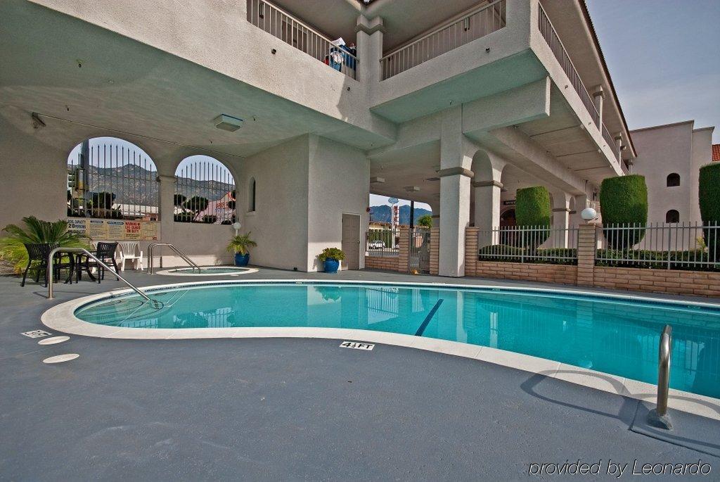 Best Western Pasadena Royale Inn & Suites Exterior photo
